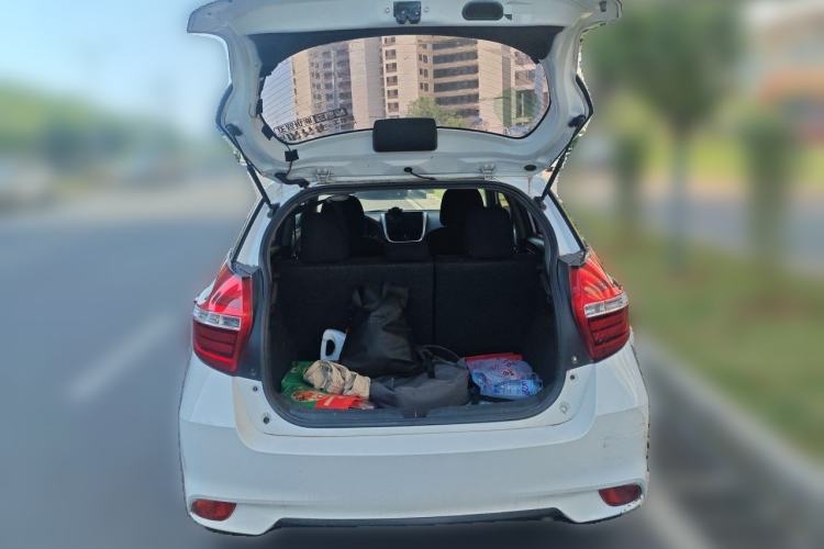 Used Toyota YARiS L Zhi Xuan 2016 Revised 1.5E CVT Charming Edition Trunk