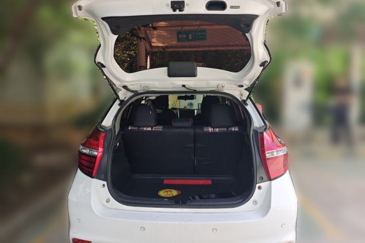 Used Toyota YARiS L Zhi Xuan 2016 Revised 1.5G CVT Xuan Dong Edition Trunk
