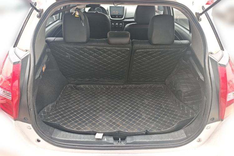 Used Toyota YARiS L Zhi Xuan 2016 Revised 1.5E CVT Charming Edition Trunk