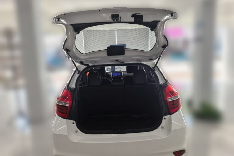 Used Toyota YARiS L Zhi Xuan 2016 Revised 1.5E CVT Charming Edition Trunk