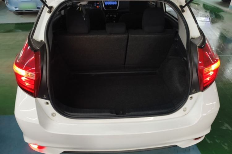 Used Toyota YARiS L Zhi Xuan 2016 Revised 1.5E CVT Charming Edition Trunk