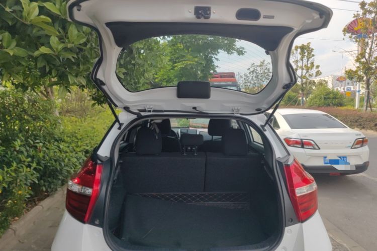 Used Toyota YARiS L Zhi Xuan 2016 Revised 1.5E CVT Charming Edition Trunk