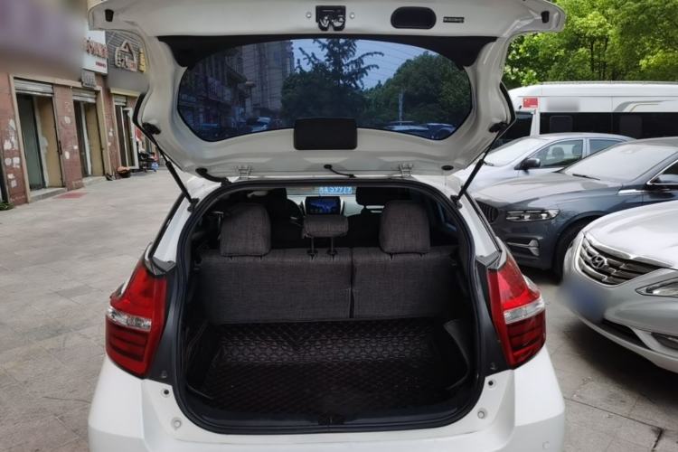 Used Toyota YARiS L Zhi Xuan 2016 Revised 1.5E CVT Charming Edition Trunk
