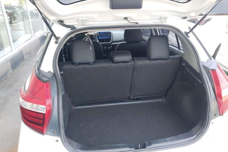 Used Toyota YARiS L Zhi Xuan 2016 Revised 1.5E CVT Charming Edition Trunk