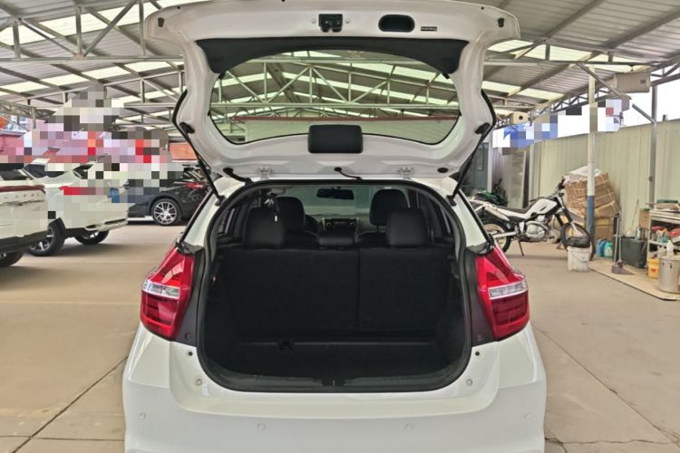 Used Toyota YARiS L Zhi Xuan 2016 Revised Version 1.5G CVT with Dynamic Sunroof Trunk