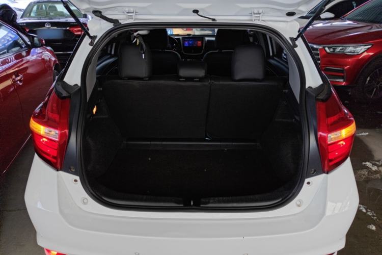 Used Toyota YARiS L Zhi Xuan 2016 Revised 1.5E CVT Charming Edition Trunk