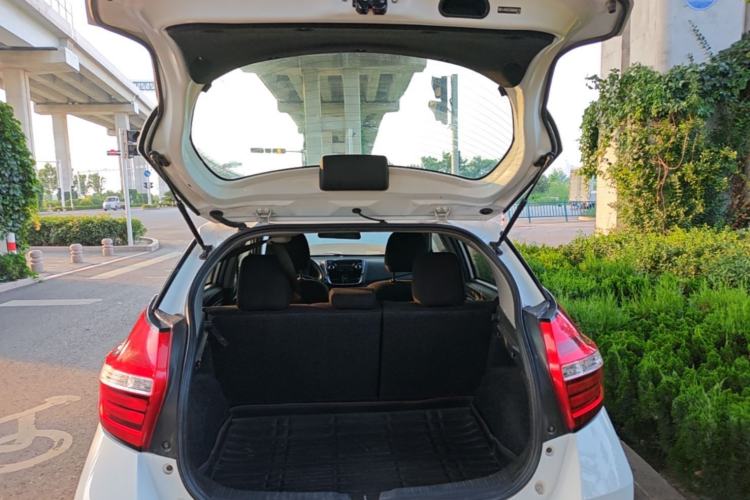 Used Toyota YARiS L Zhi Xuan 2016 Revised 1.3E Manual – Charming Edition Trunk