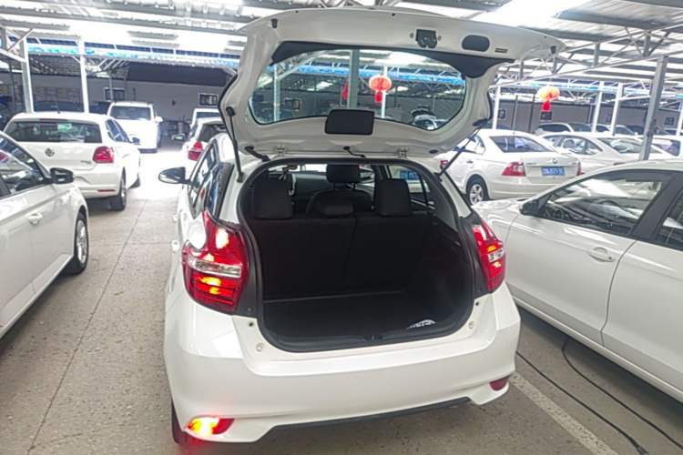 Used Toyota YARiS L Zhi Xuan 2016 Revised 1.5E CVT Charming Edition Trunk