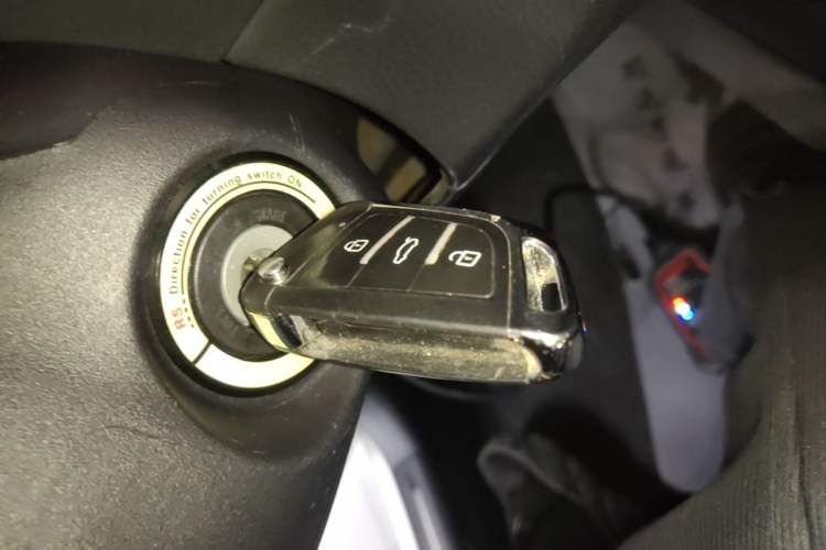 Used Toyota YARiS L Zhi Xuan 2016 Revised 1.5E CVT Charming Edition Vehicle Key