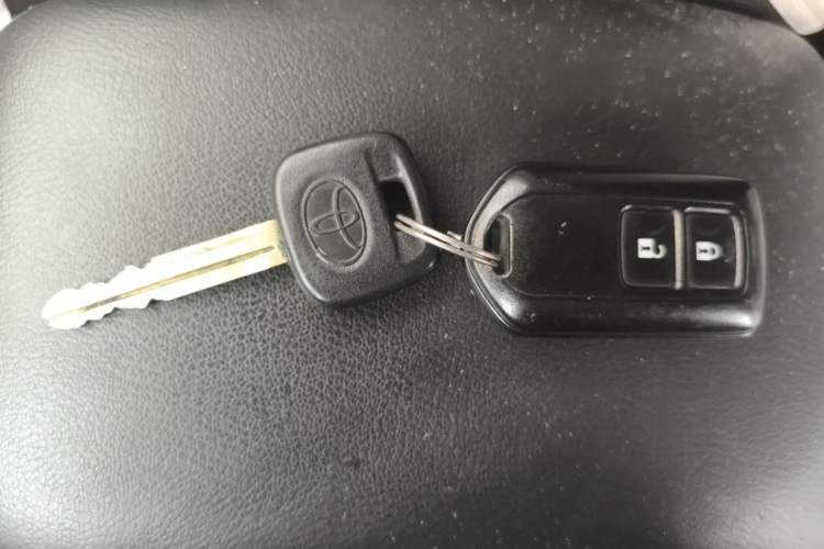 Used Toyota YARiS L Zhi Xuan 2016 Revised 1.5E CVT Charming Edition Vehicle Key