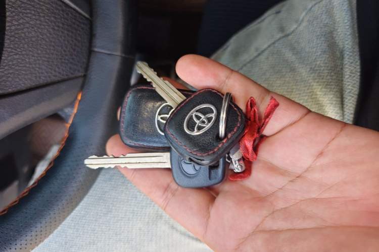 Used Toyota YARiS L Zhi Xuan 2016 Revised 1.5E CVT Charming Edition Vehicle Key