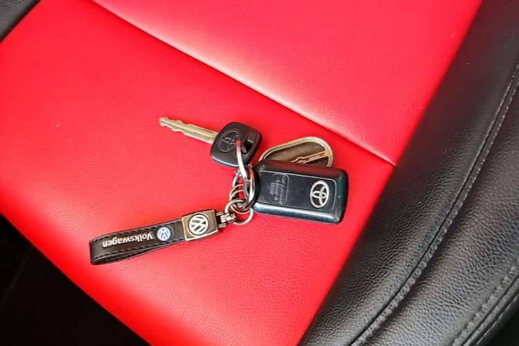 Used Toyota YARiS L Zhi Xuan 2016 Revised 1.5E CVT Charming Edition Vehicle Key