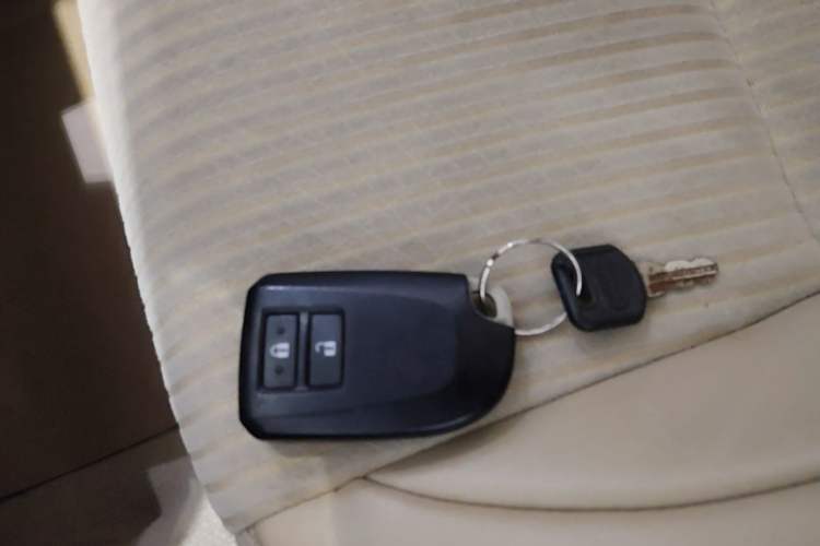 Used Toyota YARiS L Zhi Xuan 2016 Revised 1.5 GS CVT Agile Edition Vehicle Key