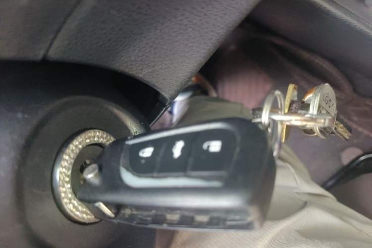 Used Toyota YARiS L Zhi Xuan 2016 Revised 1.5E CVT Charming Edition Vehicle Key