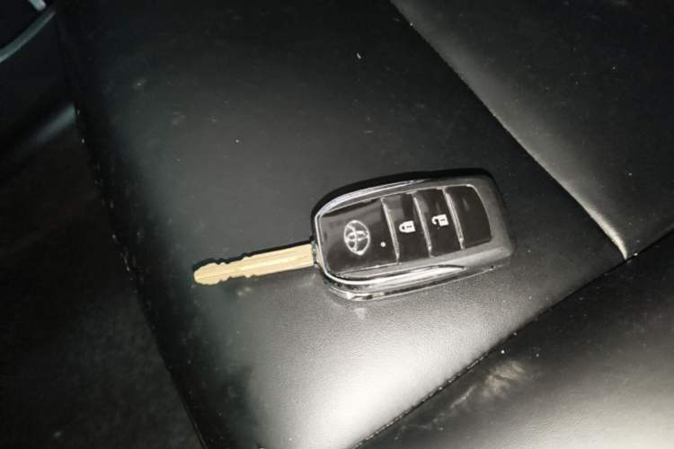 Used Toyota YARiS L Zhi Xuan 2016 Revised 1.5E CVT Charming Edition Vehicle Key