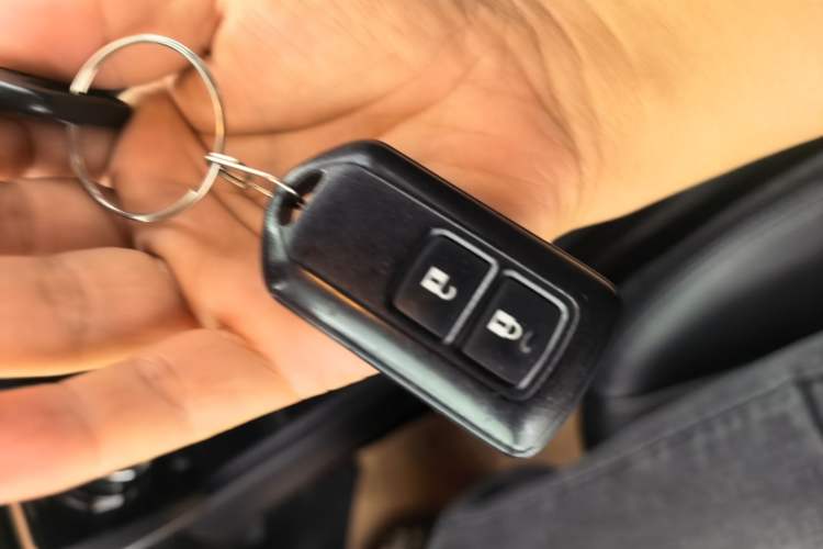Used Toyota YARiS L Zhi Xuan 2016 Revised 1.5E CVT Charming Edition Vehicle Key