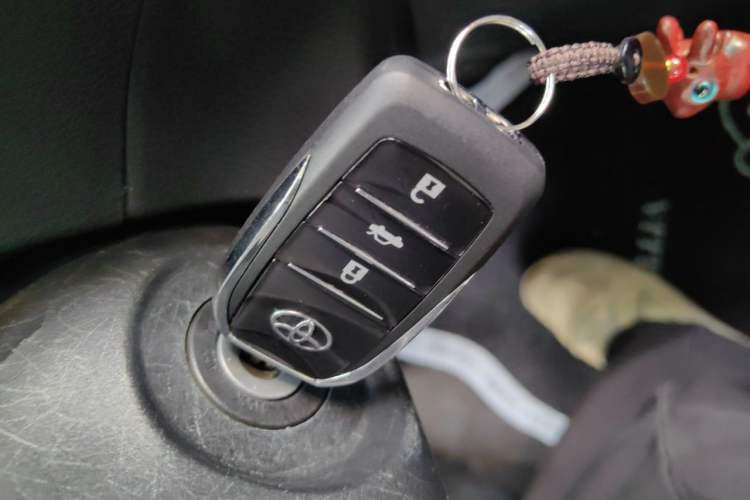 Used Toyota YARiS L Zhi Xuan 2016 Revised 1.5E CVT Charming Edition Vehicle Key
