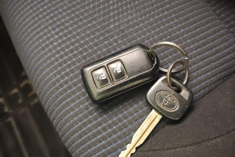Used Toyota YARiS L Zhi Xuan 2016 Revised 1.5E CVT Charming Edition Vehicle Key