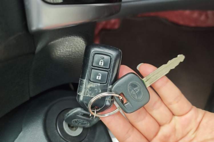 Used Toyota YARiS L Zhi Xuan 2016 Revised 1.5E CVT Charming Edition Vehicle Key