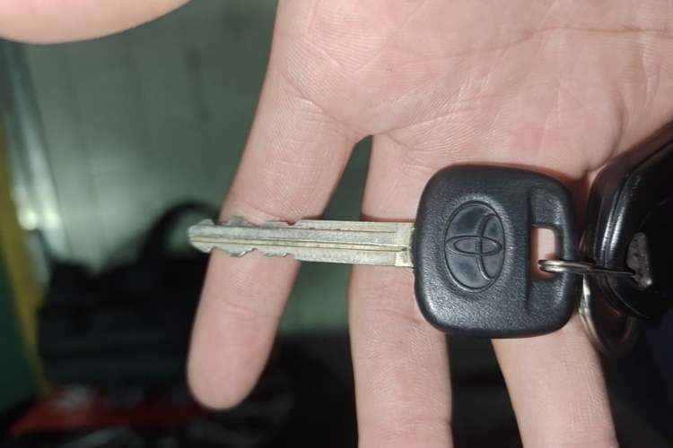 Used Toyota YARiS L Zhi Xuan 2016 Revised 1.5E CVT Charming Edition Vehicle Key