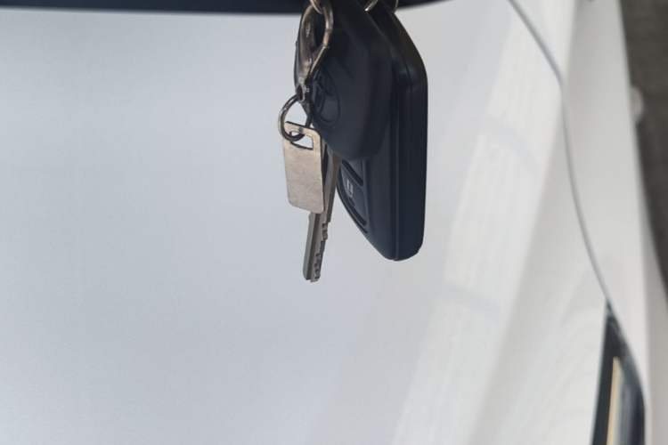 Used Toyota YARiS L Zhi Xuan 2016 Revised 1.5E CVT Charming Edition Vehicle Key