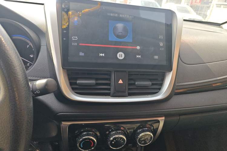 Used Toyota YARiS L Zhi Xuan 2016 Revised Version 1.5G CVT with Dynamic Sunroof Audio And AC Panel