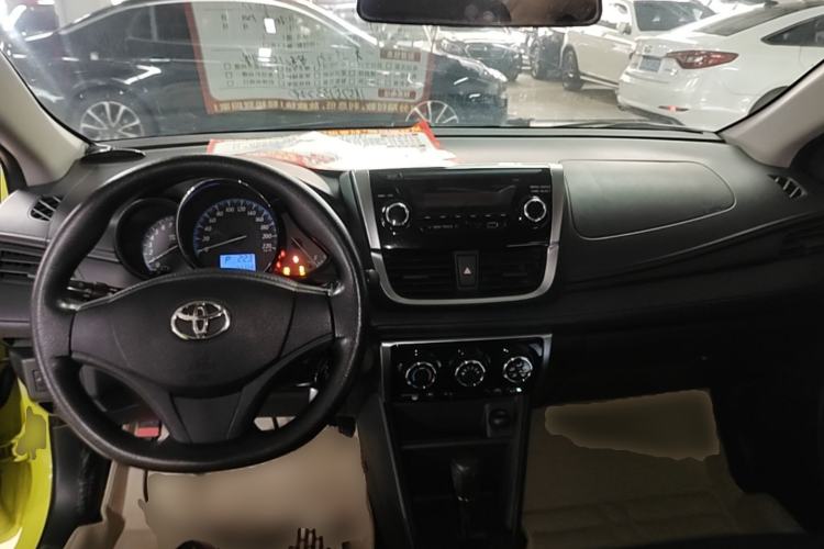 Used Toyota YARiS L Zhi Xuan 2016 Revised 1.5E CVT Charming Edition Center Console
