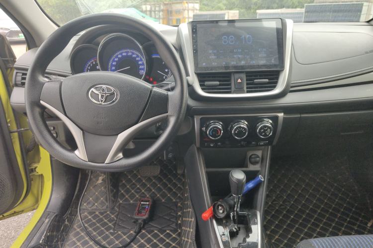 Used Toyota YARiS L Zhi Xuan 2016 Revised Version 1.5G CVT with Dynamic Sunroof Center Console