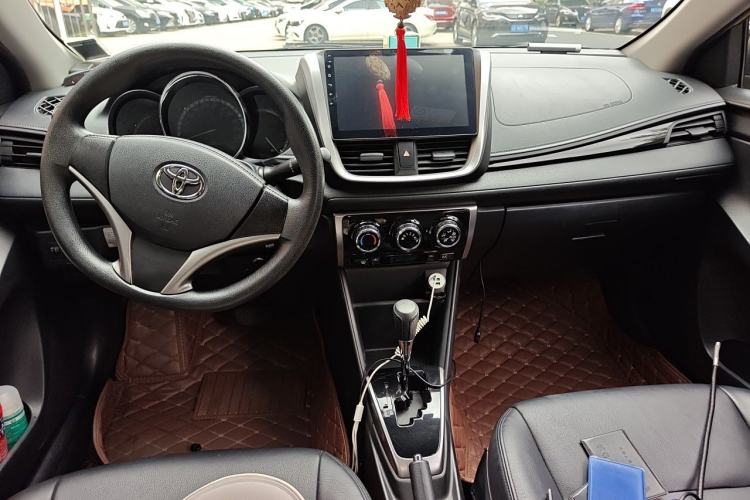 Used Toyota YARiS L Zhi Xuan 2016 Revised 1.5G CVT Xuan Dong Edition Center Console