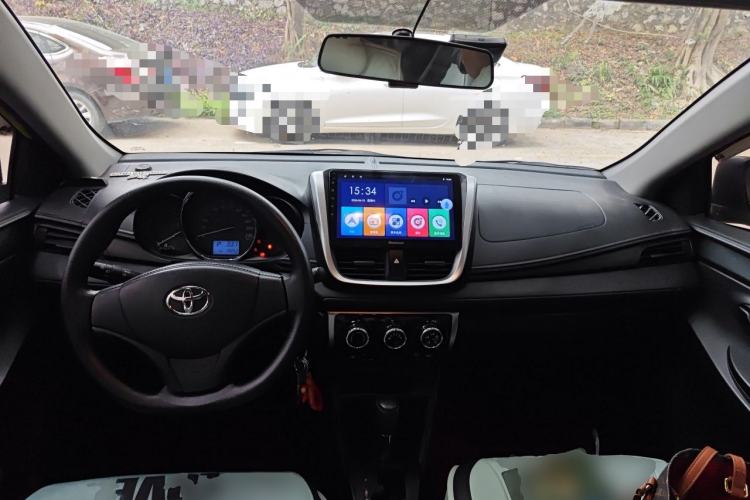 Used Toyota YARiS L Zhi Xuan 2016 Revised 1.5G CVT Xuan Dong Edition Center Console