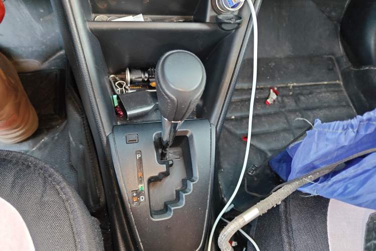 Used Toyota YARiS L Zhi Xuan 2016 Revised 1.5E CVT Charming Edition Gear Lever