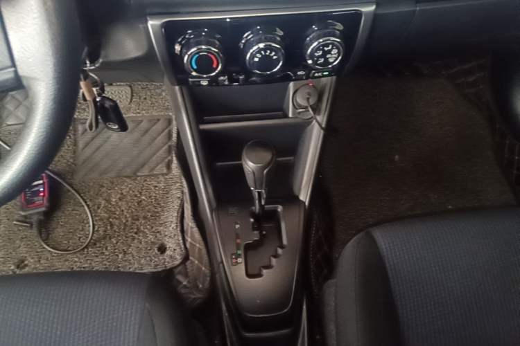 Used Toyota YARiS L Zhi Xuan 2016 Revised 1.5E CVT Charming Edition Gear Lever