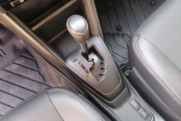 Used Toyota YARiS L Zhi Xuan 2016 Revised 1.5E CVT Charming Edition Gear Lever
