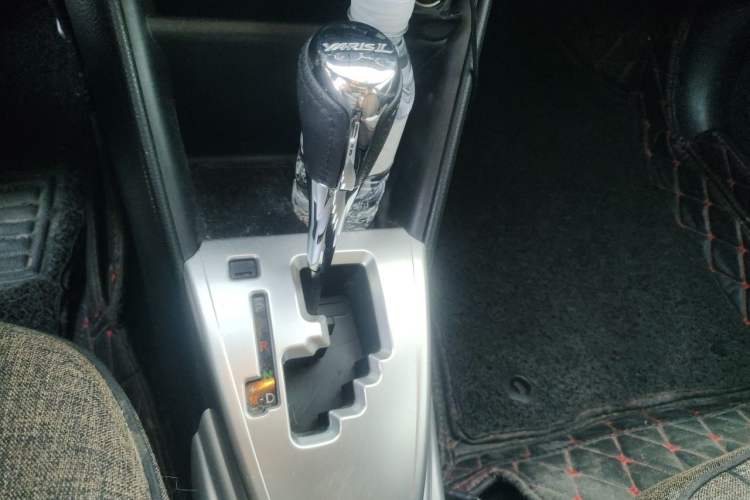 Used Toyota YARiS L Zhi Xuan 2016 Revised 1.5E CVT Charming Edition Gear Lever