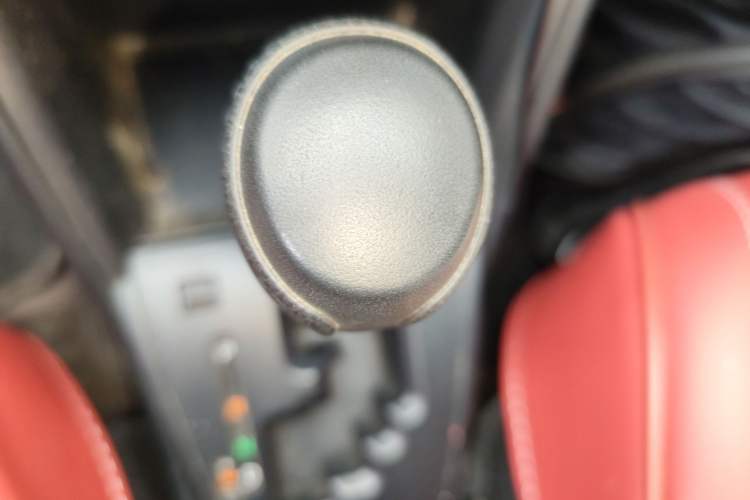 Used Toyota YARiS L Zhi Xuan 2016 Revised 1.5E CVT Charming Edition Gear Lever