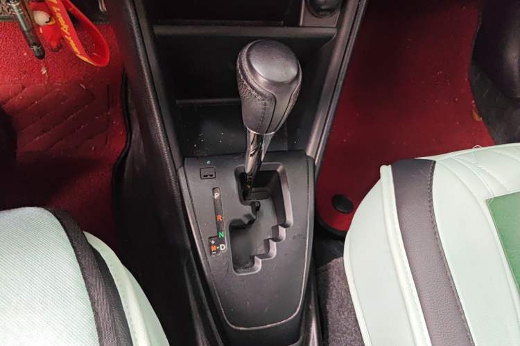 Used Toyota YARiS L Zhi Xuan 2016 Revised 1.5G CVT Xuan Dong Edition Gear Lever