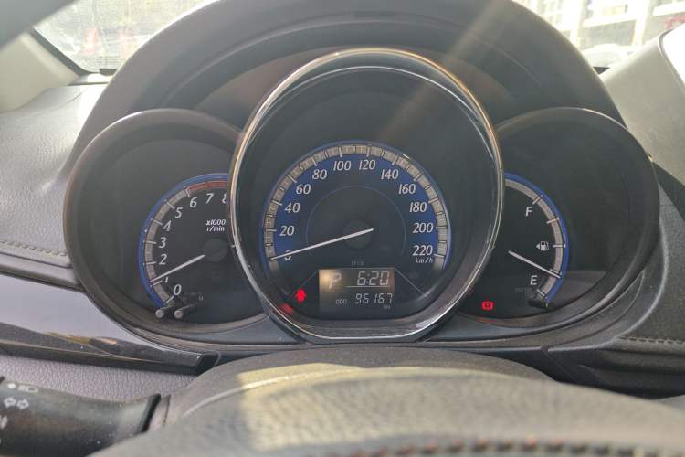 Used Toyota YARiS L Zhi Xuan 2016 Revised Version 1.5G CVT with Dynamic Sunroof Instrument Cluster