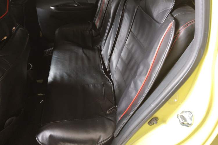 Used Toyota YARiS L Zhi Xuan 2016 Revised 1.5E CVT Charming Edition Interior 4