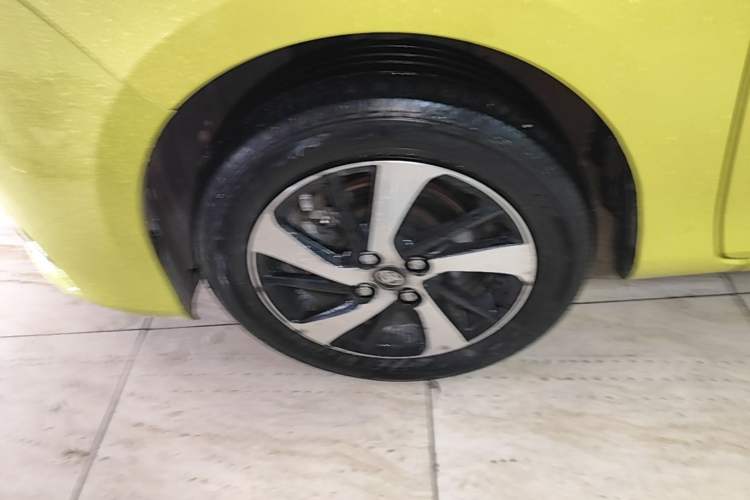 Used Toyota YARiS L Zhi Xuan 2016 Revised 1.5E CVT Charming Edition Left Front Wheel Hub