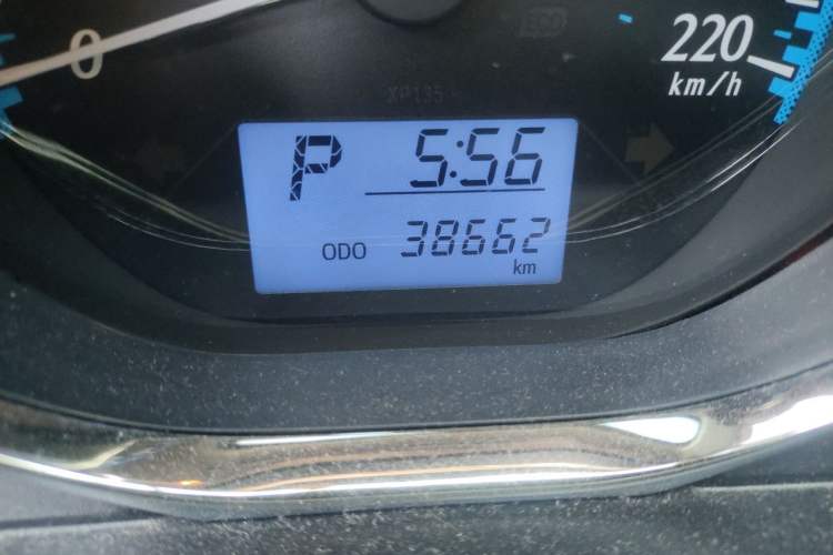 Used Toyota YARiS L Zhi Xuan 2016 Revised 1.5E CVT Charming Edition Odometer Close Up