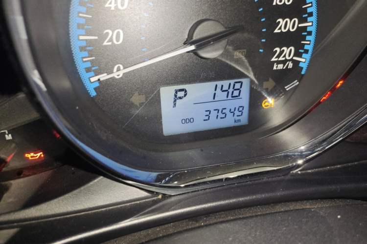 Used Toyota YARiS L Zhi Xuan 2016 Revised 1.5E CVT Charming Edition Odometer Close Up