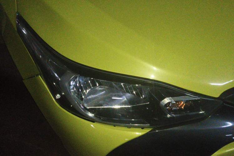Used Toyota YARiS L Zhi Xuan 2016 Revised Version 1.5G CVT with Dynamic Sunroof Right Front Headlight