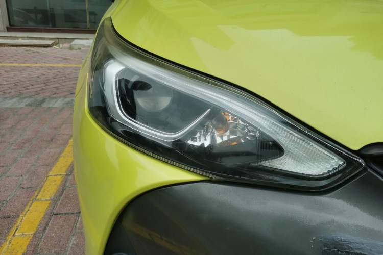 Used Toyota YARiS L Zhi Xuan 2016 Revised 1.5 GS CVT Agile Edition Right Front Headlight