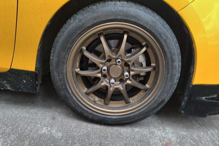 Used Toyota YARiS L Zhi Xuan 2016 Revised 1.5E CVT Charming Edition Right Front Wheel Hub