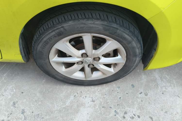 Used Toyota YARiS L Zhi Xuan 2016 Revised 1.5E CVT Charming Edition Right Front Wheel Hub