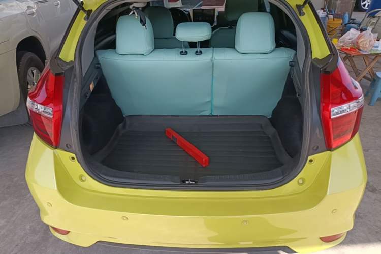 Used Toyota YARiS L Zhi Xuan 2016 Revised 1.5E CVT Charming Edition Trunk