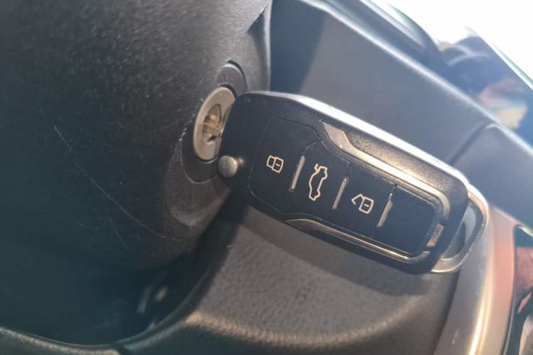 Used Toyota YARiS L Zhi Xuan 2016 Revised 1.5E CVT Charming Edition Vehicle Key