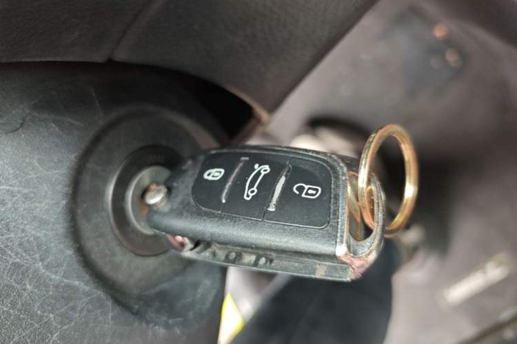 Used Toyota YARiS L Zhi Xuan 2016 Revised 1.5E CVT Charming Edition Vehicle Key