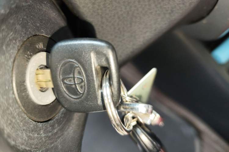 Used Toyota YARiS L Zhi Xuan 2016 Revised 1.5E CVT Charming Edition Vehicle Key