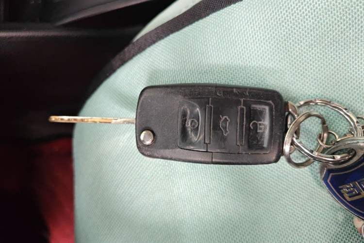 Used Toyota YARiS L Zhi Xuan 2016 Revised 1.5G CVT Xuan Dong Edition Vehicle Key
